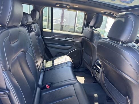 Used 2024 Jeep Grand Cherokee Limited 4xe AWD/4WD image 12