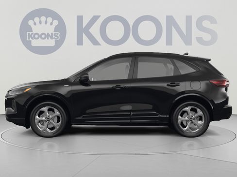 Used 2023 Ford Escape ST-Line w/ Tech Pack #1 AWD/4WD image 2