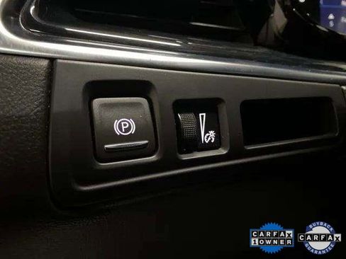 Used 2025 Cadillac XT5 Premium Luxury image 36