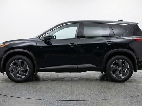 Used 2025 Nissan Rogue SV image 5