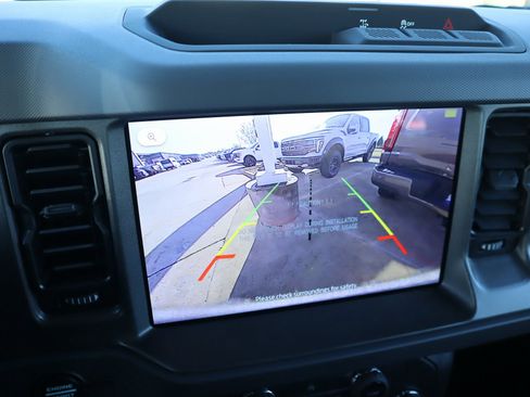 New 2025 Ford Bronco 4-Door image 7