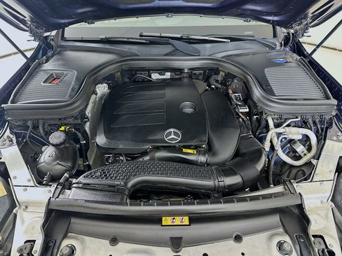 Used 2022 Mercedes-Benz GLC 300 image 32