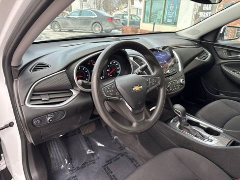 Used 2024 Chevrolet Malibu LT image 10