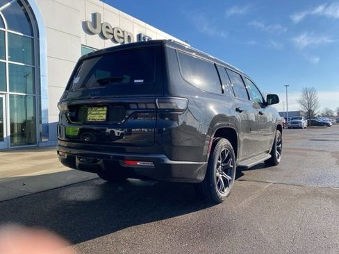 New 2026 Jeep Grand Wagoneer Limited w/ 8-Passenger Seating Package AWD/4WD image 5
