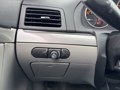 Used 2009 Saturn Aura XR image 23