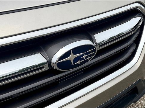 Used 2018 Subaru Outback 2.5i Limited image 28