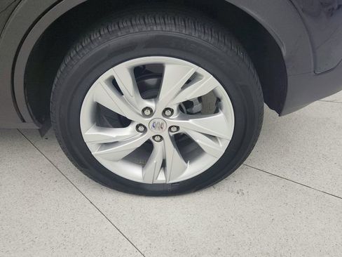 Certified 2025 Buick Encore GX Preferred FWD image 26