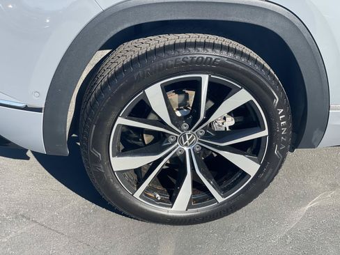 Certified 2025 Volkswagen Atlas Cross Sport SEL Premium R-Line AWD/4WD image 6