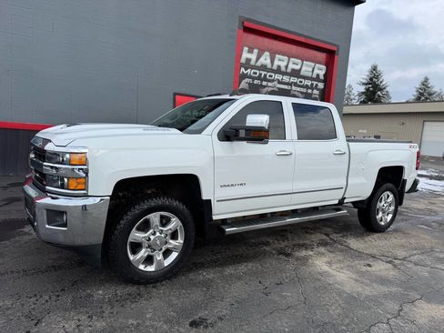Used 2019 Chevrolet Silverado 2500 LTZ w/ Duramax Plus Package image 14