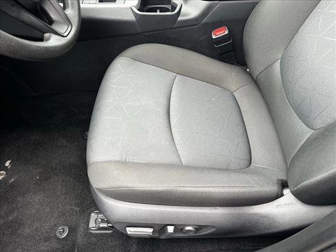 Used 2025 Toyota RAV4 XLE image 10