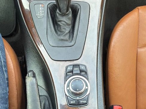 Used 2013 BMW 328i Convertible image 21