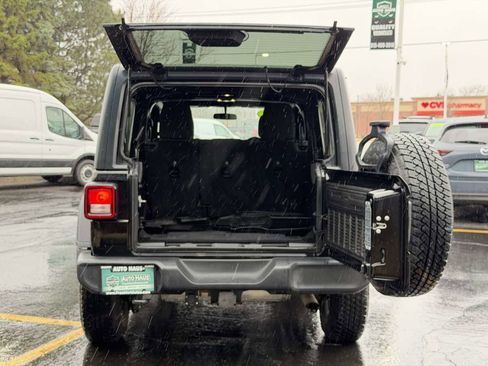 Used 2019 Jeep Wrangler Unlimited Sport S image 13