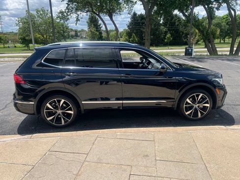 Used 2022 Volkswagen Tiguan SEL R-Line AWD/4WD image 7