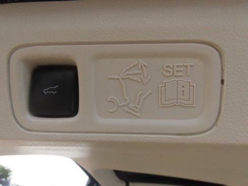 Used 2020 Lincoln Navigator Black Label AWD/4WD image 13