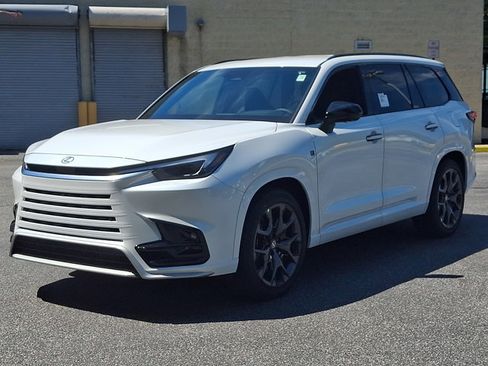 New 2026 Lexus TX 500h AWD image 2