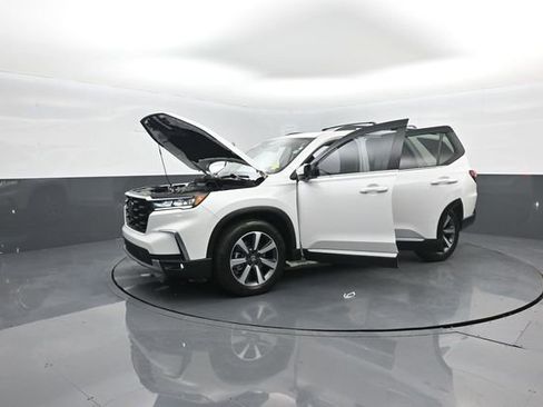 Used 2024 Honda Pilot Elite image 43