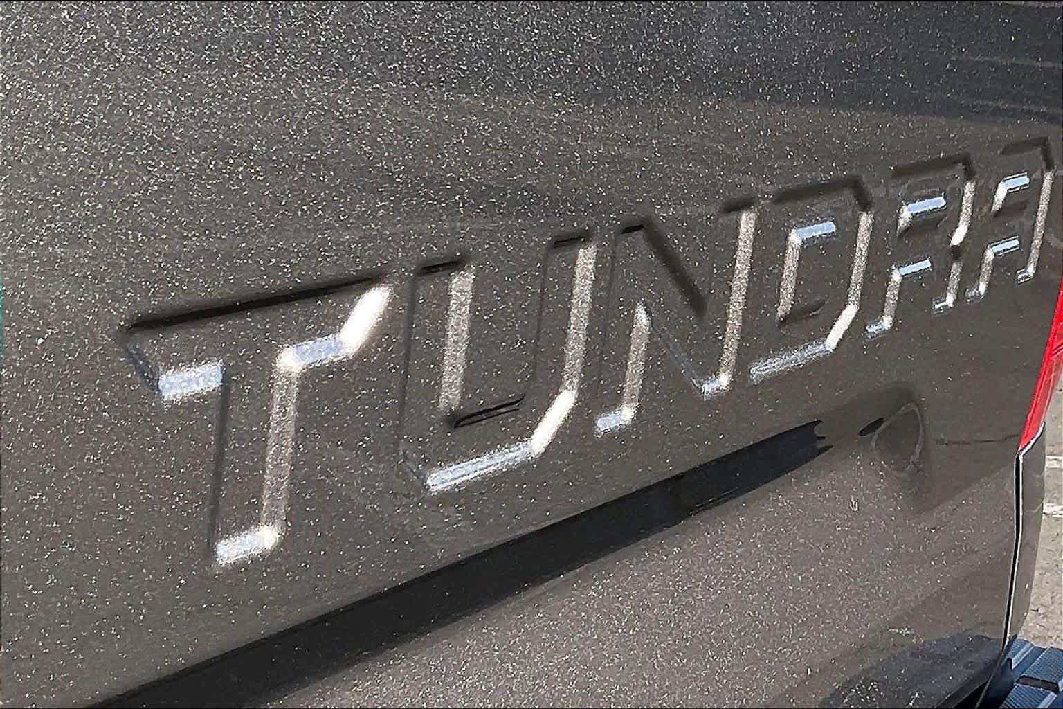 Used 2017 Toyota Tundra SR5 w/ TRD Off Road Package AWD/4WD image 9