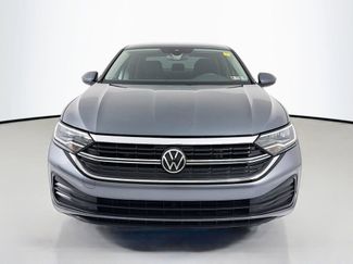 Used 2023 Volkswagen Jetta SE FWD video 2