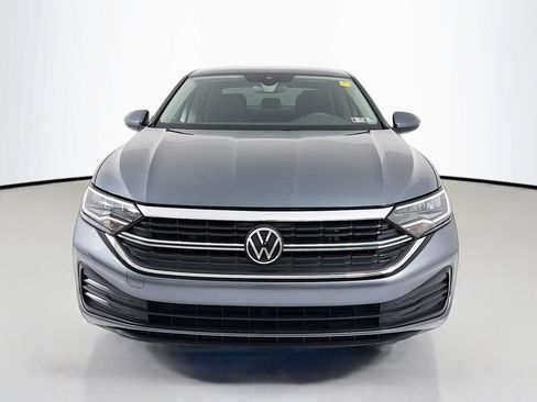 Used 2023 Volkswagen Jetta SE FWD image 2