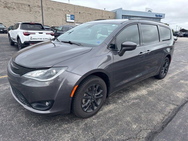 Used 2020 Chrysler Pacifica Touring-L w/ Advanced Safetytec Group AWD/4WD image 7