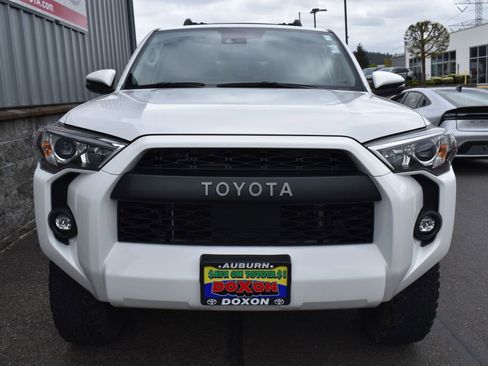 Used 2024 Toyota 4Runner SR5 Premium w/ Moonroof Package AWD/4WD image 2