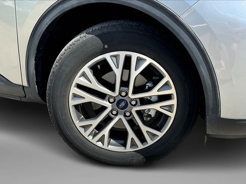 Used 2022 Ford Escape SEL w/ Technology Package image 9