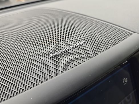 Certified 2023 Volvo XC60 B5 Plus w/ Protection Package Premier image 22