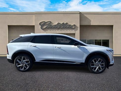 New 2026 Cadillac Optiq Luxury 1 RWD image 2