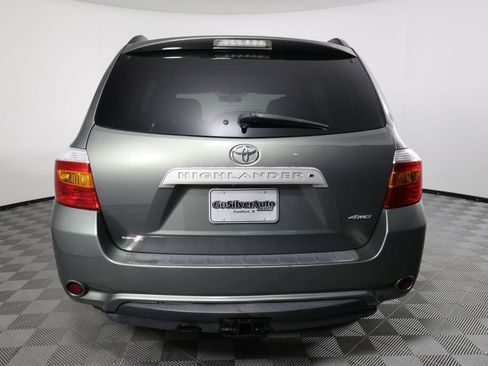 Used 2010 Toyota Highlander SE AWD/4WD image 3