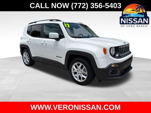 Used 2017 Jeep Renegade Latitude FWD image 1