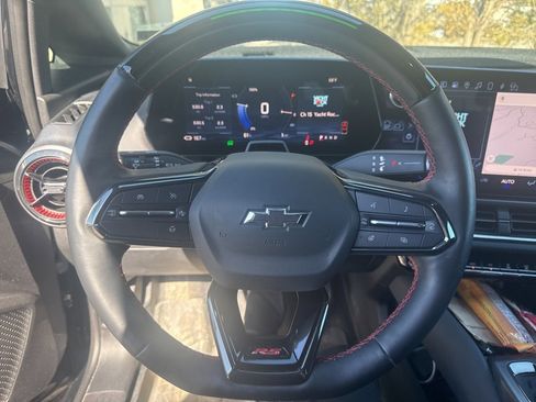 Used 2024 Chevrolet Equinox EV RS image 10