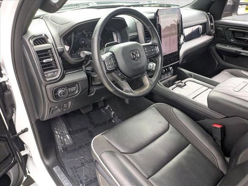 Used 2025 RAM 1500 Limited AWD/4WD image 9