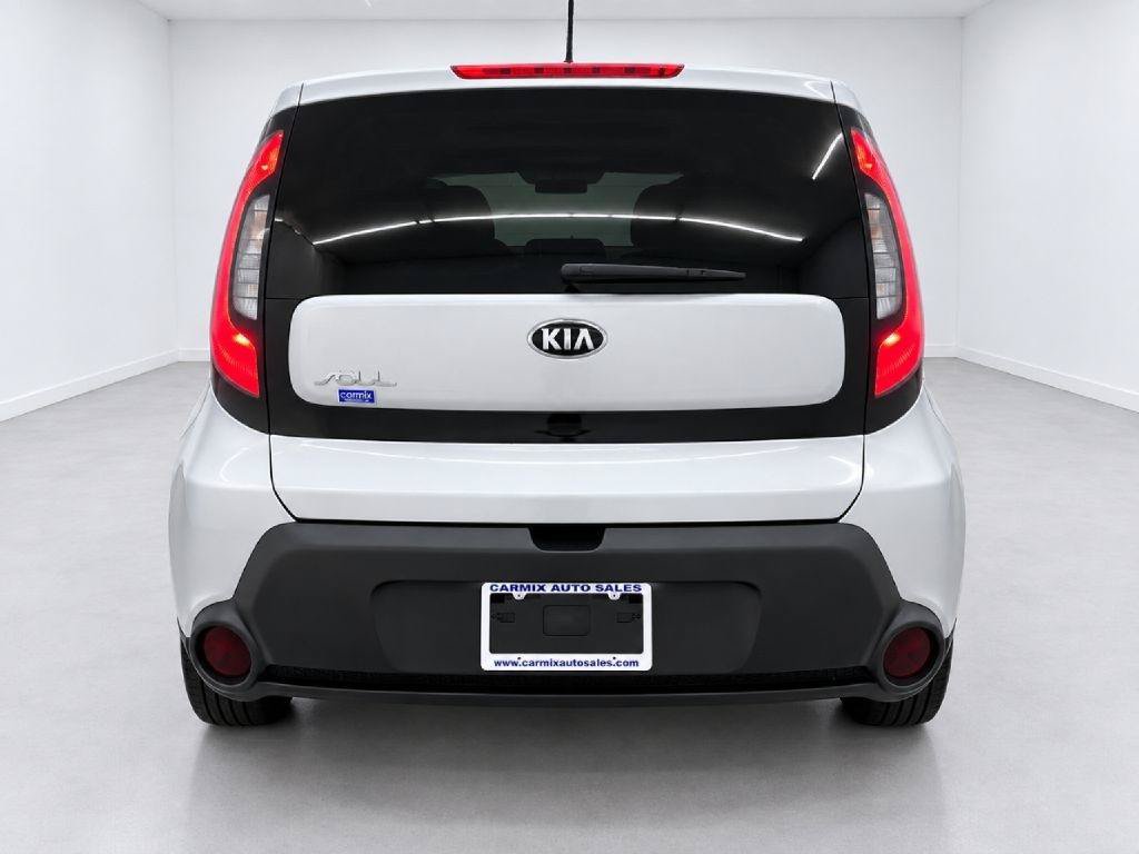 Used 2016 Kia Soul FWD image 4
