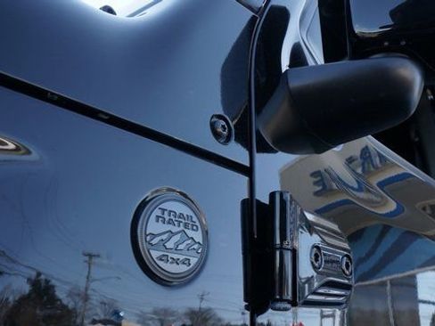 Used 2021 Jeep Gladiator Overland image 79