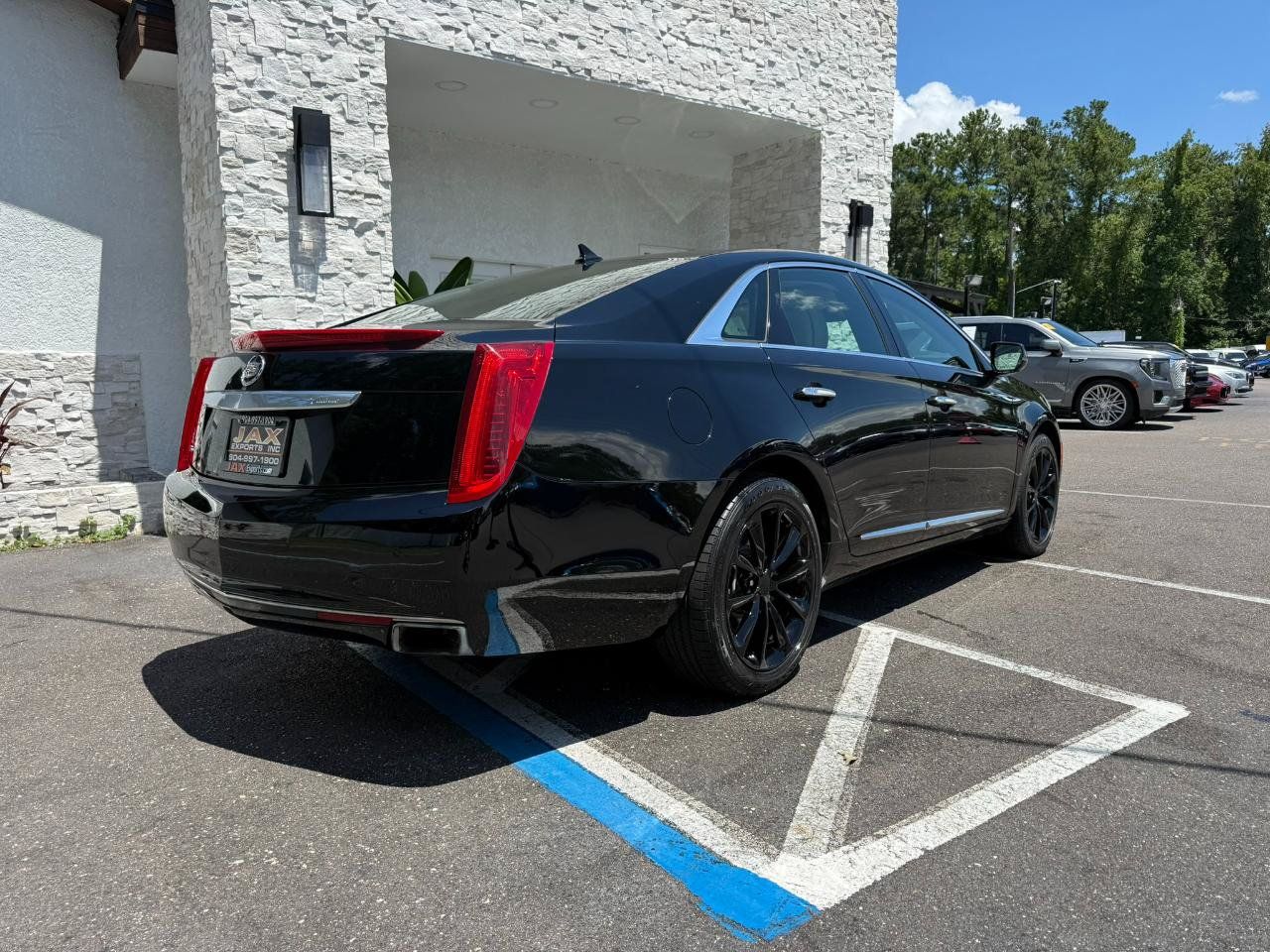 Used 2014 Cadillac XTS Premium FWD image 16