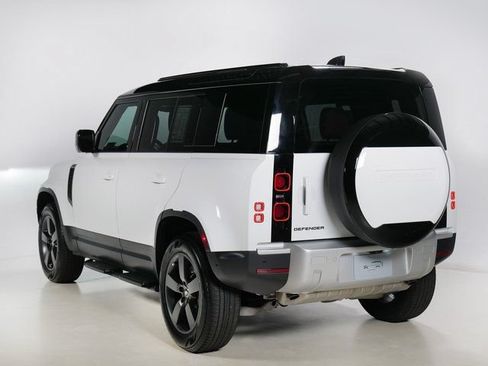 Certified 2025 Land Rover Defender 110 S AWD/4WD image 33