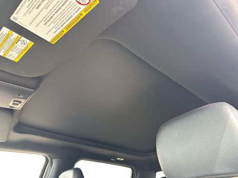 Used 2022 Ford F250 Lariat w/ Lariat Value Package image 11