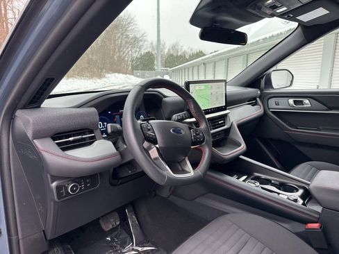 Used 2025 Ford Explorer ST-Line image 10