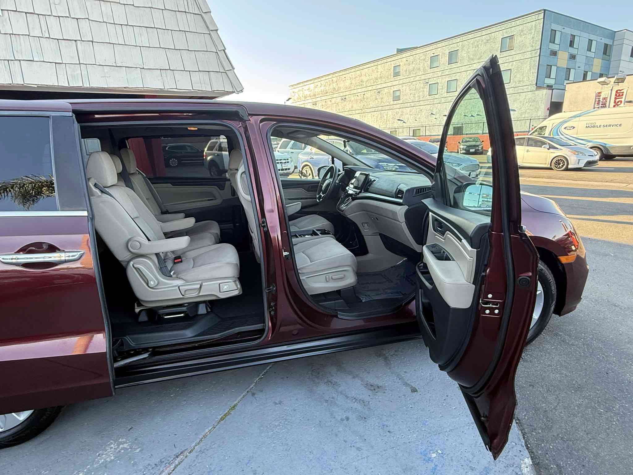 Used 2019 Honda Odyssey EX image 10