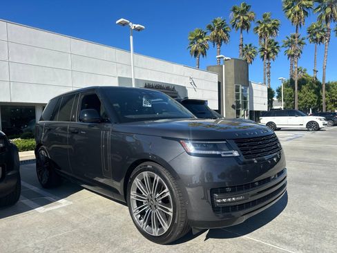 Certified 2025 Land Rover Range Rover SE AWD/4WD image 2