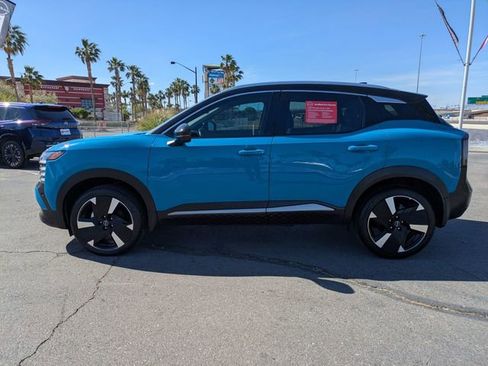 Certified 2025 Nissan Kicks SR FWD image 15