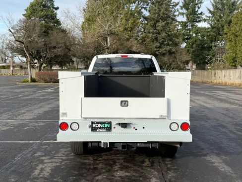 Used 2022 Ford F250 XL w/ Power Equipment Group image 4