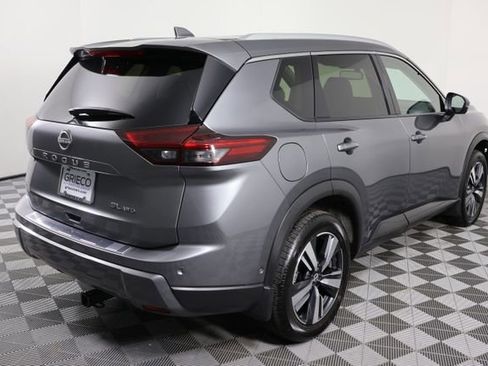 Used 2025 Nissan Rogue SL w/ SL Premium Package image 8