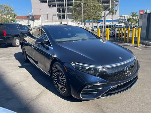 Used 2023 Mercedes-Benz EQS 580 4MATIC Sedan image 2