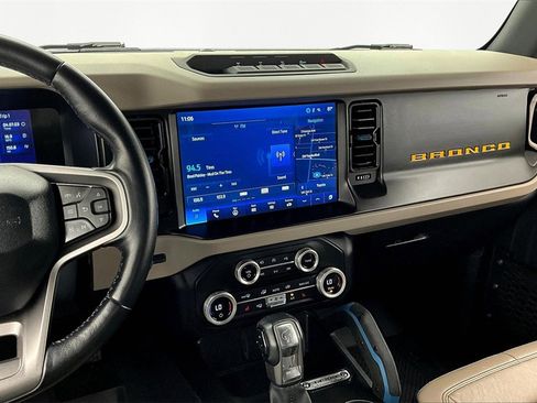 Used 2021 Ford Bronco Wildtrak image 6