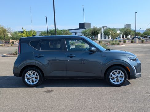 Certified 2024 Kia Soul LX w/ Option Group 015 FWD image 6