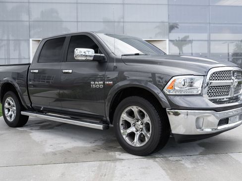 Used 2016 RAM 1500 Laramie w/ Convenience Group image 3
