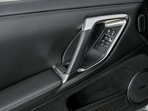 Used 2009 Nissan GT-R Premium image 17