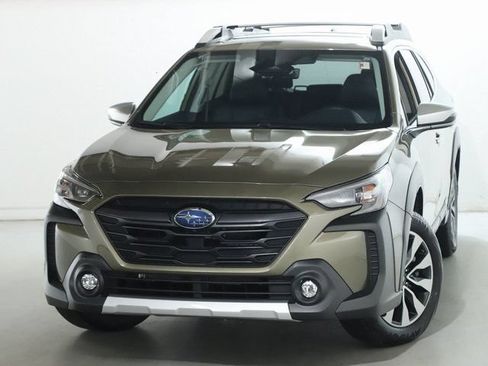 Used 2024 Subaru Outback Touring AWD/4WD image 3