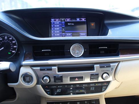 Used 2013 Lexus ES 350 w/ Luxury Pkg FWD image 15